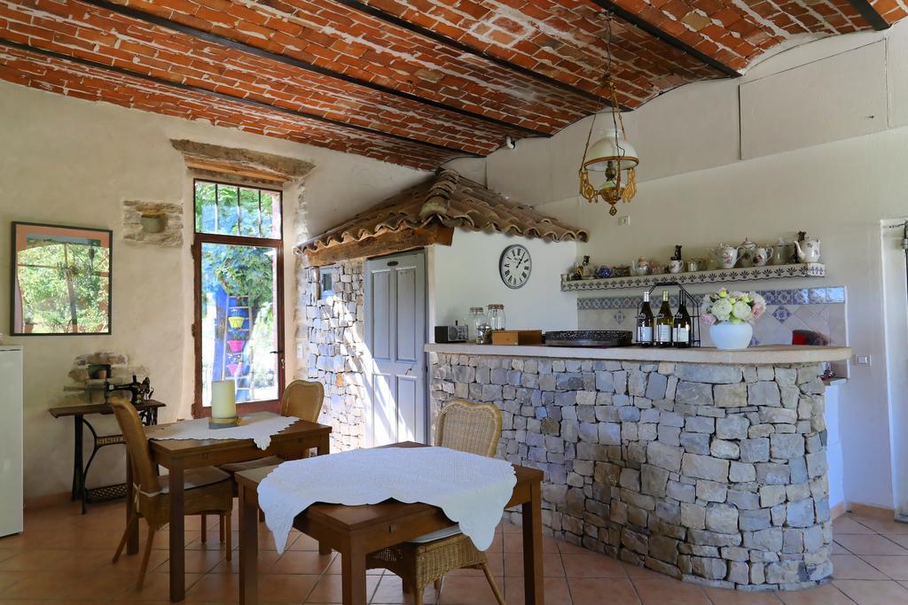 Les Tilleuls D'Elisee Vaison-la-Romaine Buitenkant foto